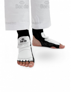 Daedo PRO15944 Feet Protector TKD Competition