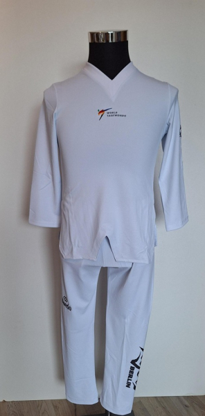 Daedo WT-Stil Wettkampf Dobok weißer Kragen TA 2026 - inkl. Rücken- und Hosenbeindruck