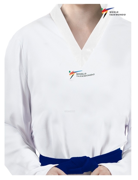 Daedo WT-Stil Wettkampf Dobok weißer Kragen TA 2026 - inkl. Rücken- und Hosenbeindruck