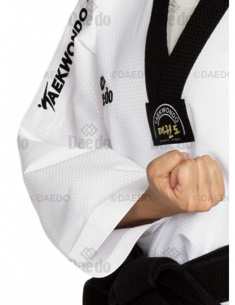Daedo TA20056 Hi-Tech Taekwondo Dobok -  mit Rückendruck  - Abteilungslogo Taekwondo und  Brustlogo Vereinslogo Falkenfighter e.V.